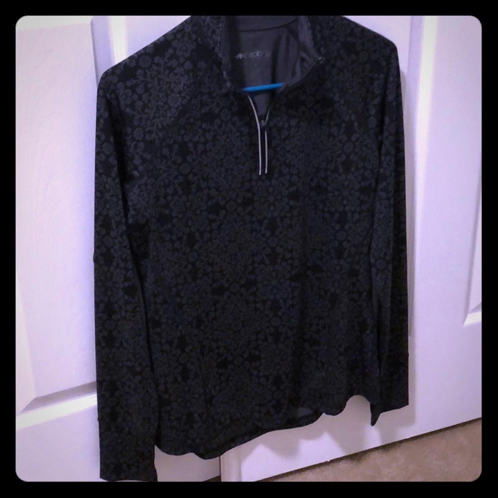 Ideology Pullover Lightweight Top Sz SM Worn Once